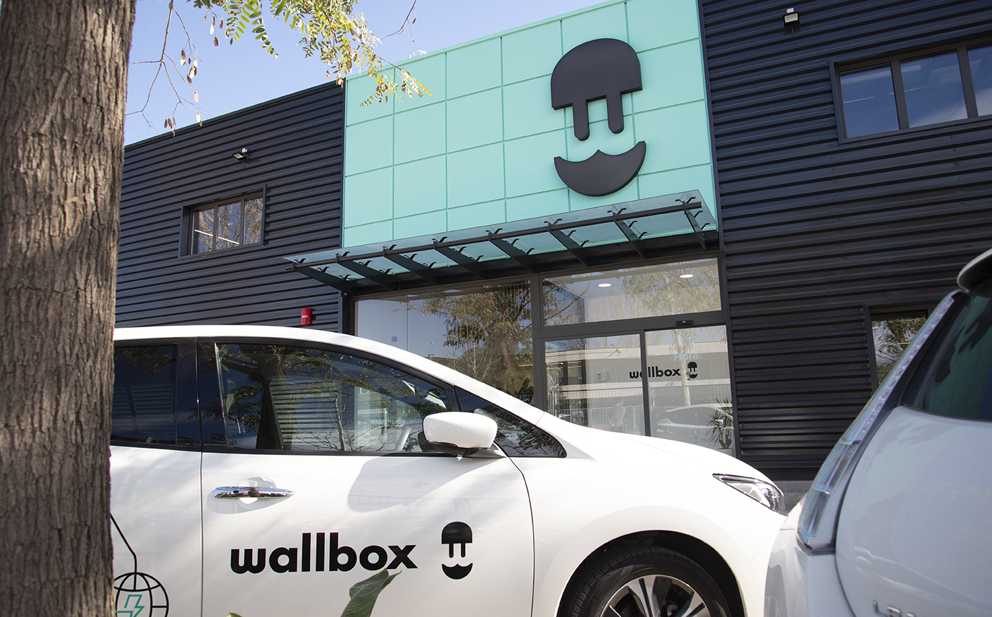 Wallbox inaugura su nueva fábrica en Barcelona